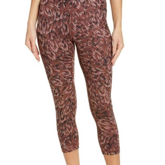 NWOT Zella High Waist Studio Lite Crop Leggings in Brown Marron Brush, - Picture 1 of 4